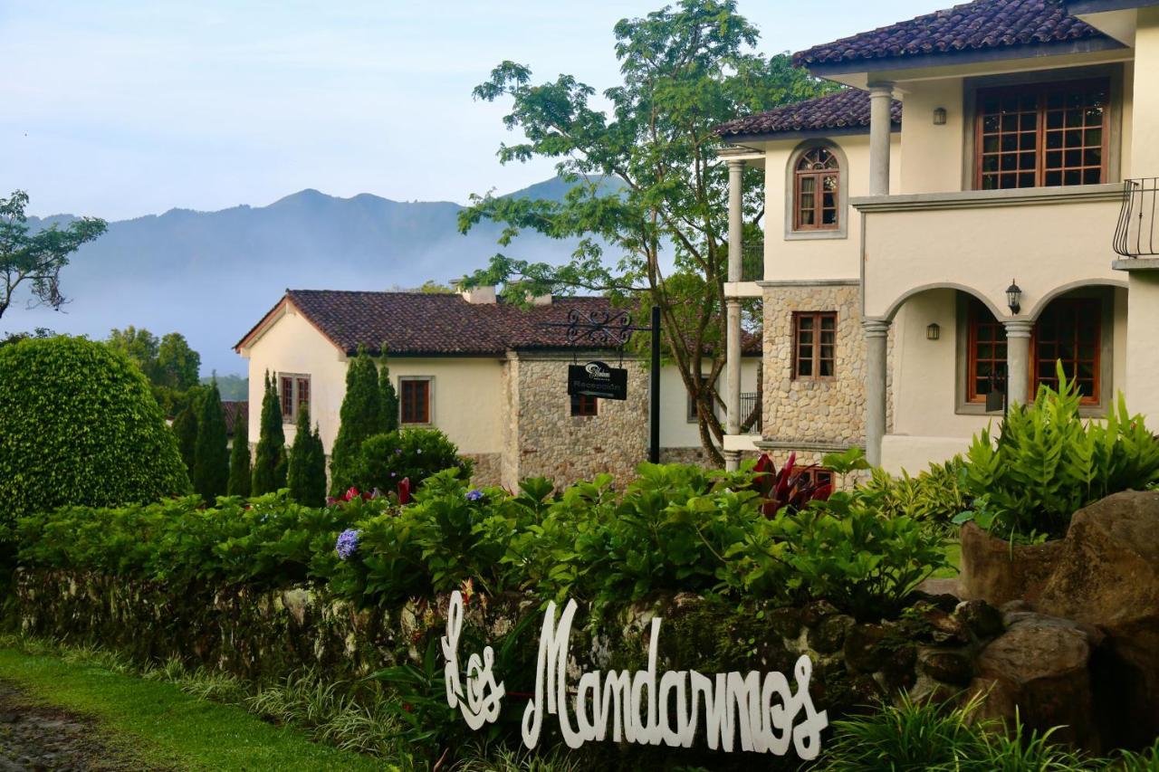 Mandarinos Boutique & El Valle de Anton