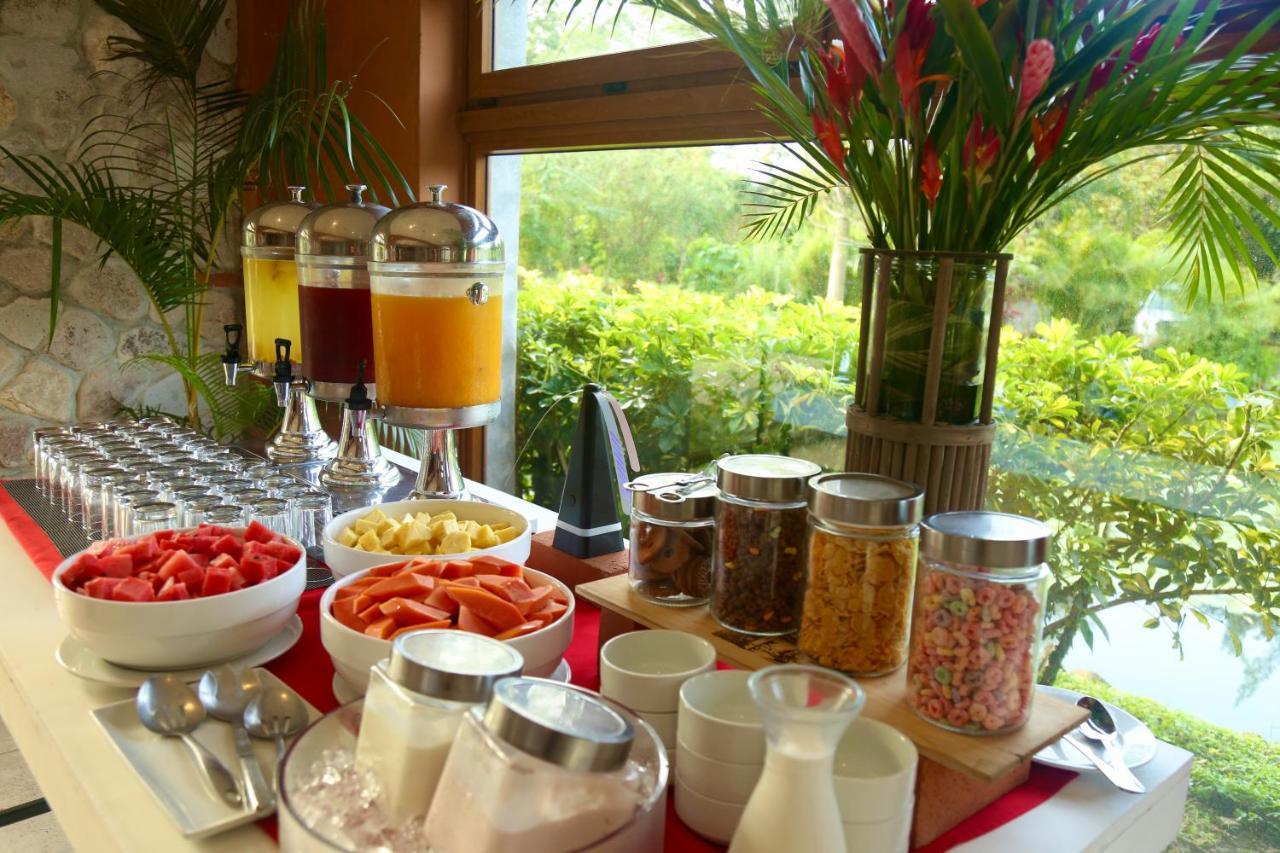 Mandarinos Boutique & El Valle de Anton