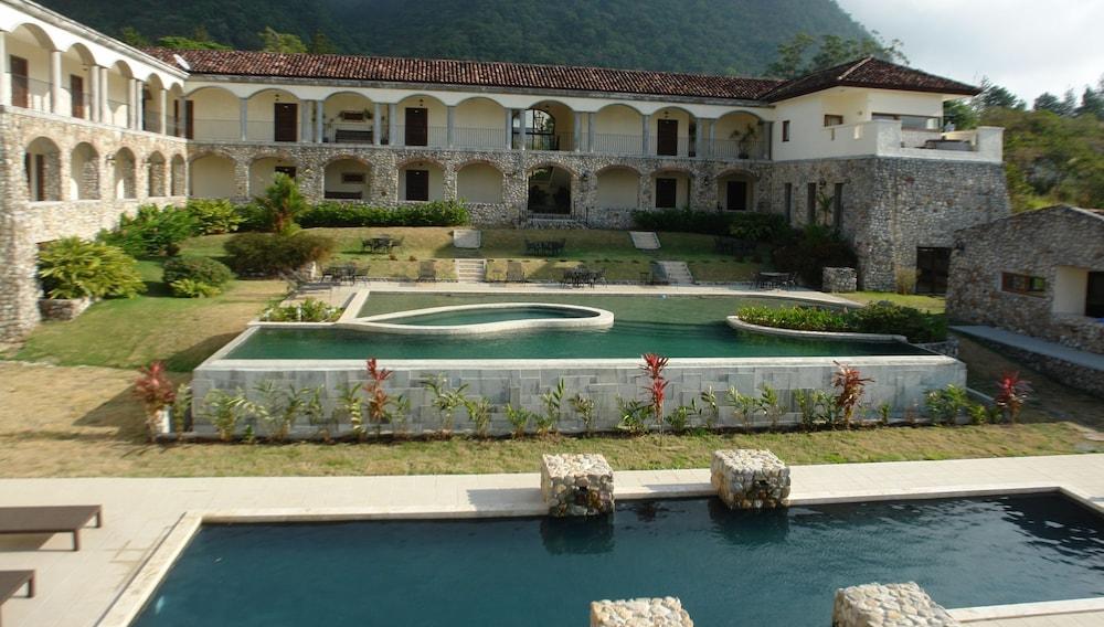 Mandarinos Boutique & 5*
